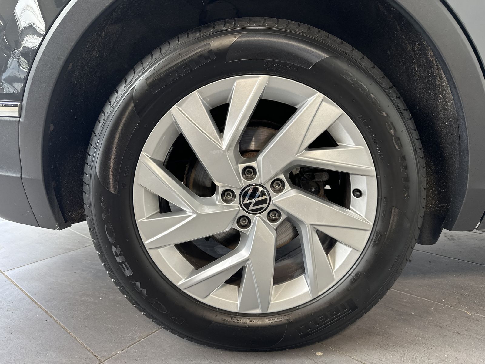 Fahrzeugabbildung Volkswagen Tiguan 2.0 TDI DSG Elegance NAV+LED+ACC+AHK+SHZ