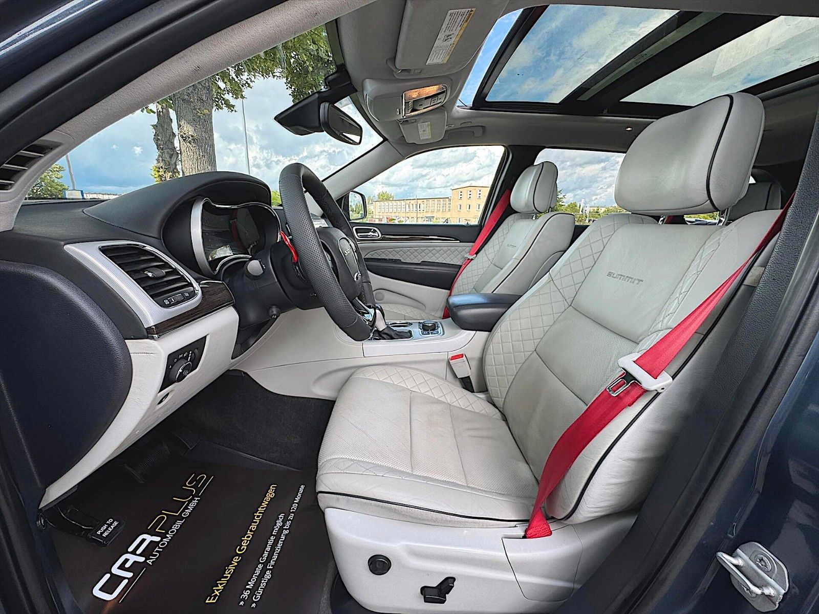Fahrzeugabbildung Jeep Grand Cherokee 5.7 SRT Package SUMMIT LPG *ACC*