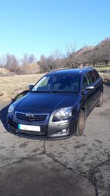 Toyota Avensis Combi 2.0-l-D-4D, TÜV neu, 1.Hd. - Toyota Avensis aus 2009 mit Diesel-Antrieb