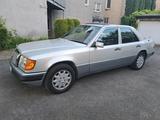Mercedes-Benz W124 200E Autom - Mercedes-Benz 200 aus 1990