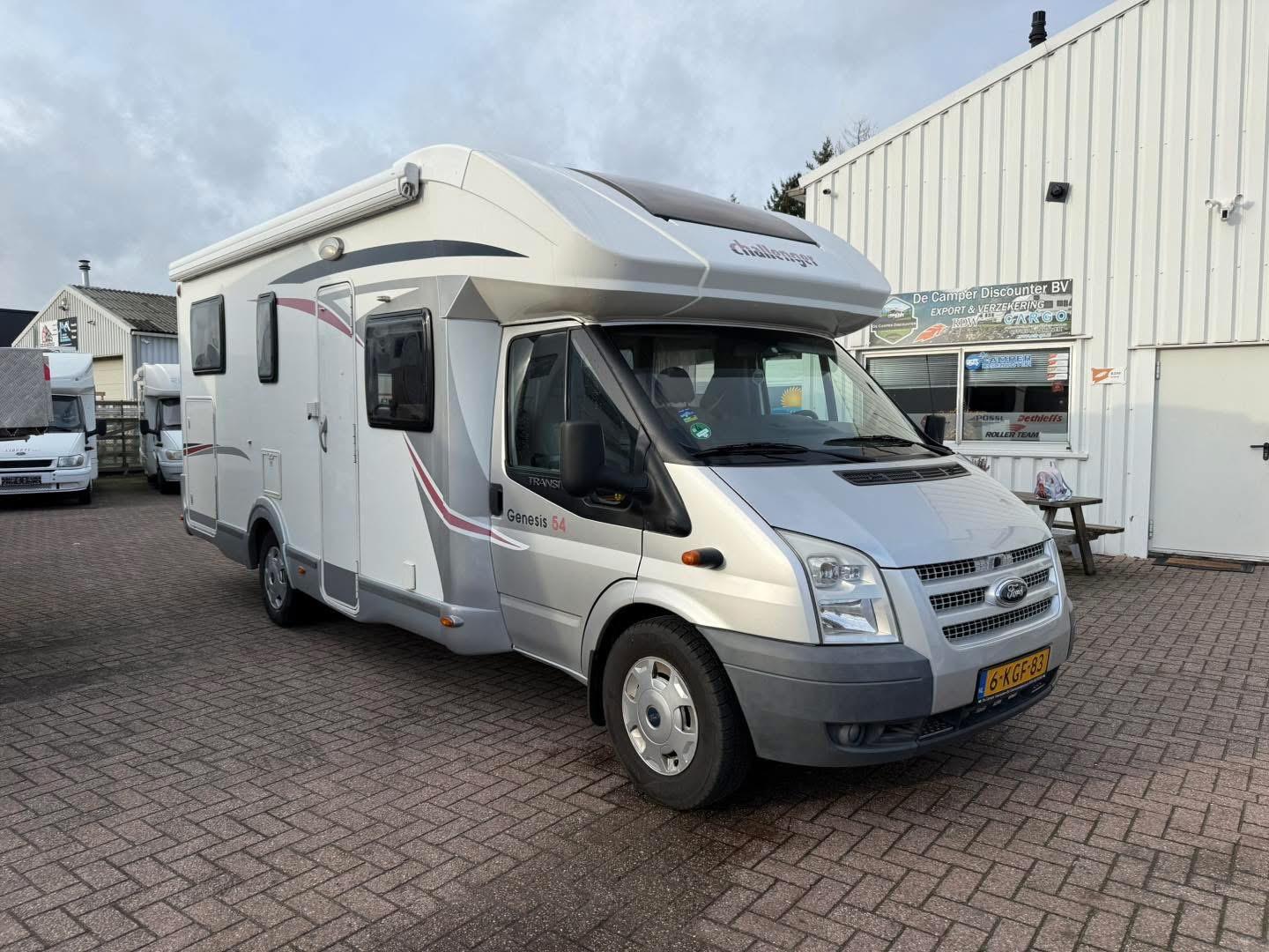 Challenger Genesis 54 einzelbetten + hubbett