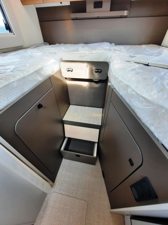 Fahrzeugabbildung Bürstner B66 690 TD Verfüg./SAT/Markise/Rüfa