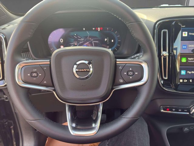 Volvo XC40 B3 Ultra Black Edition