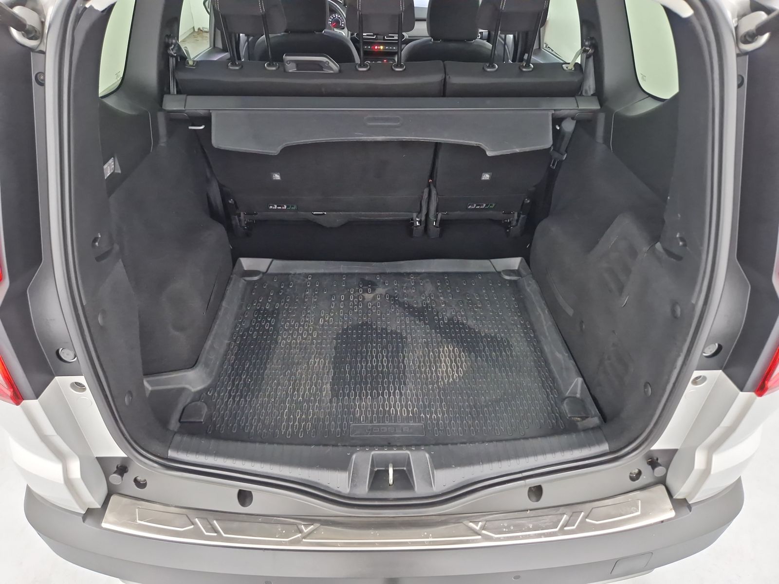 DACIA Jogger TCe 100 Eco-G Extreme+ Navi SHZ – Bild 10