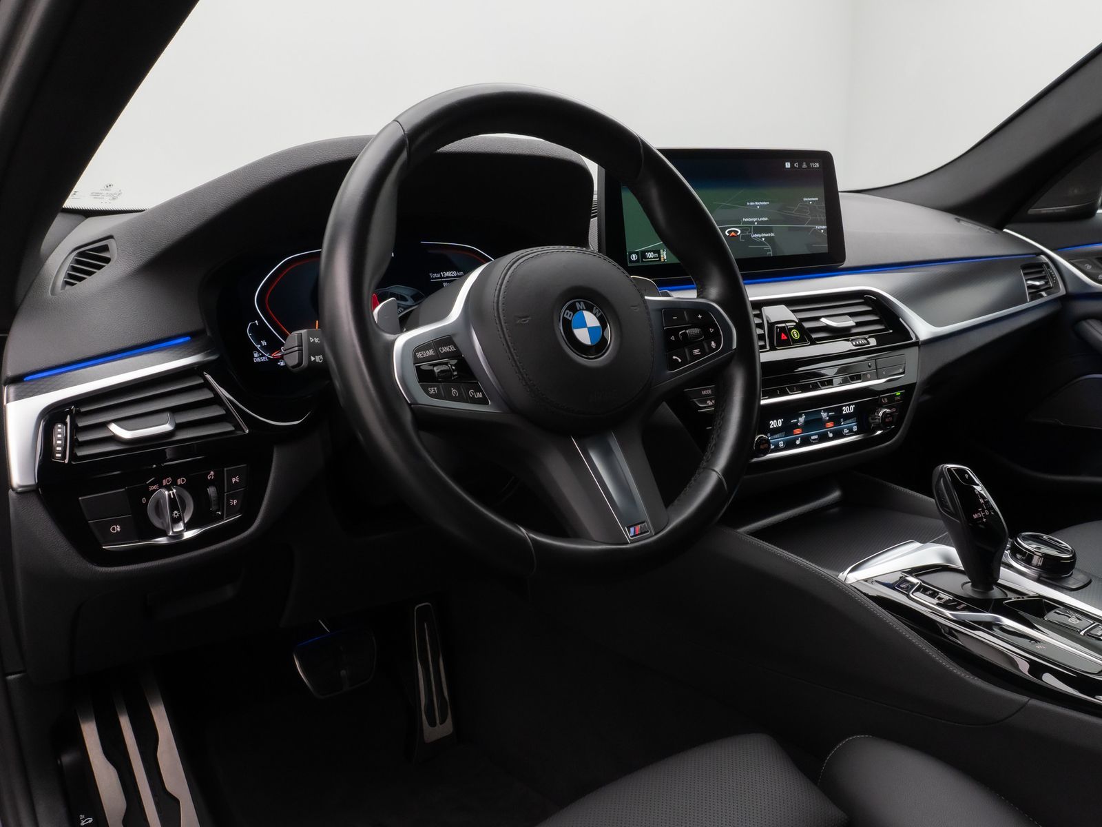Fahrzeugabbildung BMW 520d M Sport Pro Kamera HUD DAB H/K 4xKlima 19"