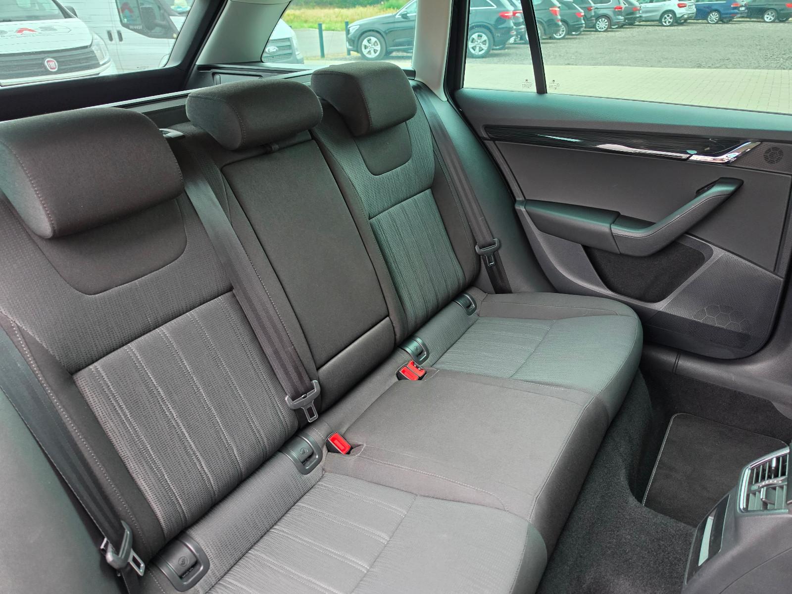 Skoda Octavia 2.0 DSG TÜV Neu/Scheckh./190 PS/LED