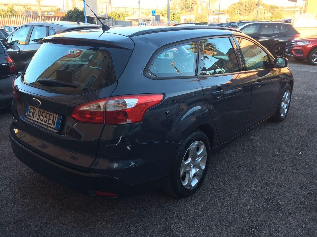 Ford Focus 2013 — photo 5