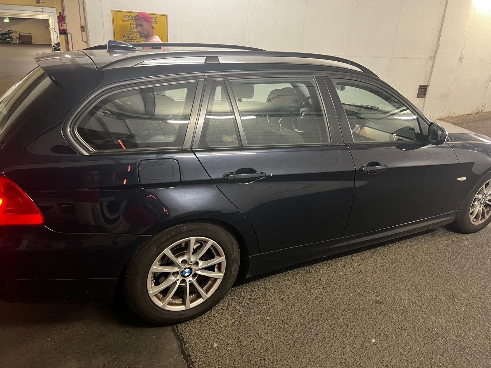 BMW 318 2009 — photo 7
