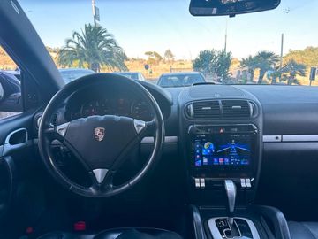 Porsche Cayenne - 10