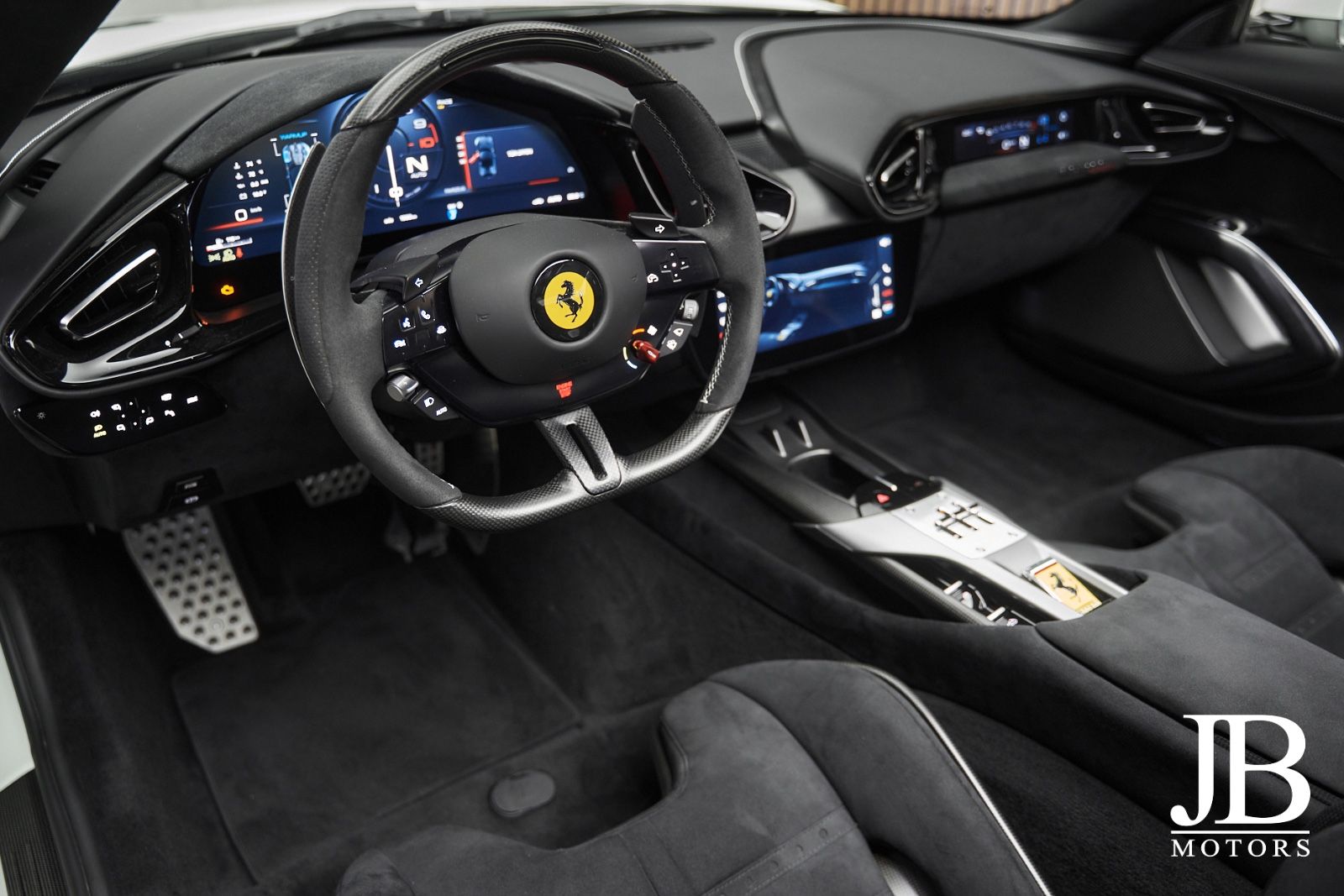 Fahrzeugabbildung Ferrari 12Cilindri Spider Racing Seats Lift LED Carbon