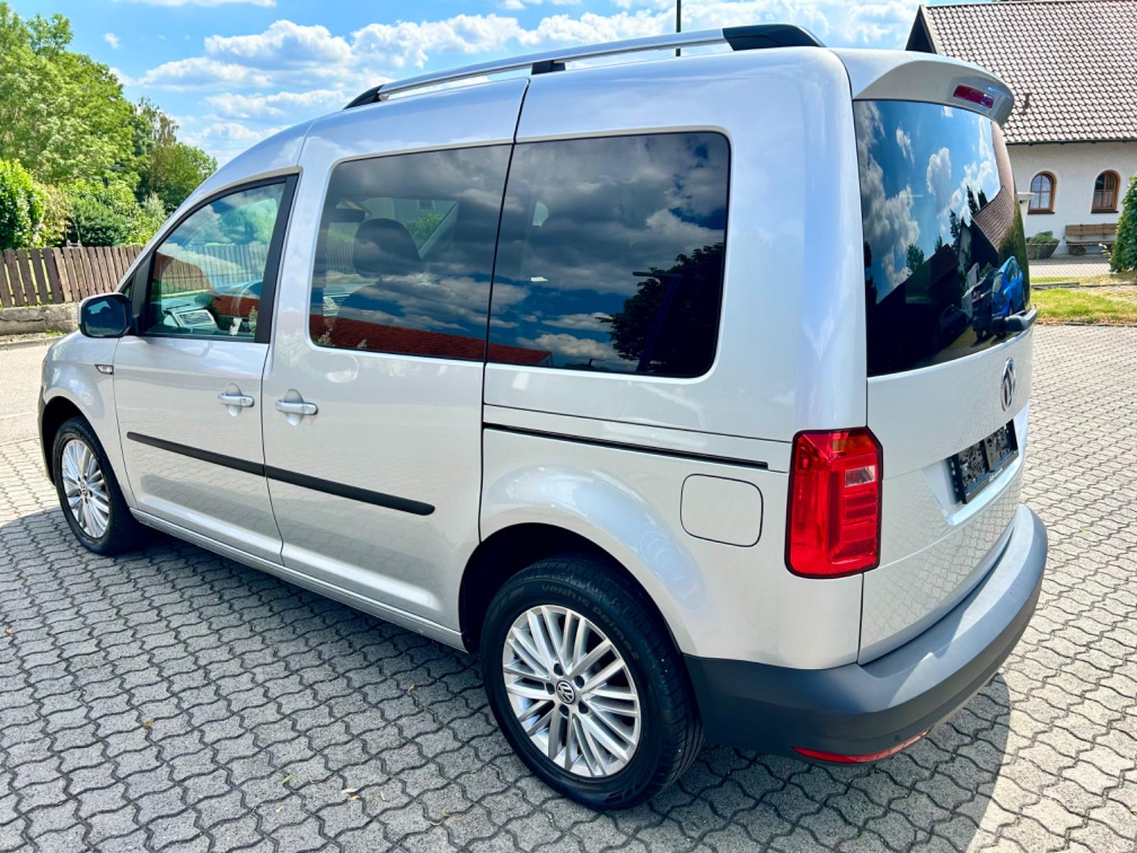 Volkswagen Caddy PKW Trendline BMT