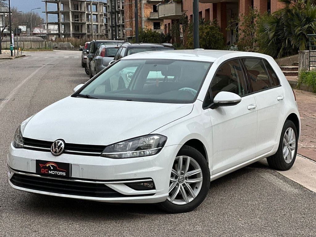 Image of Volkswagen Golf