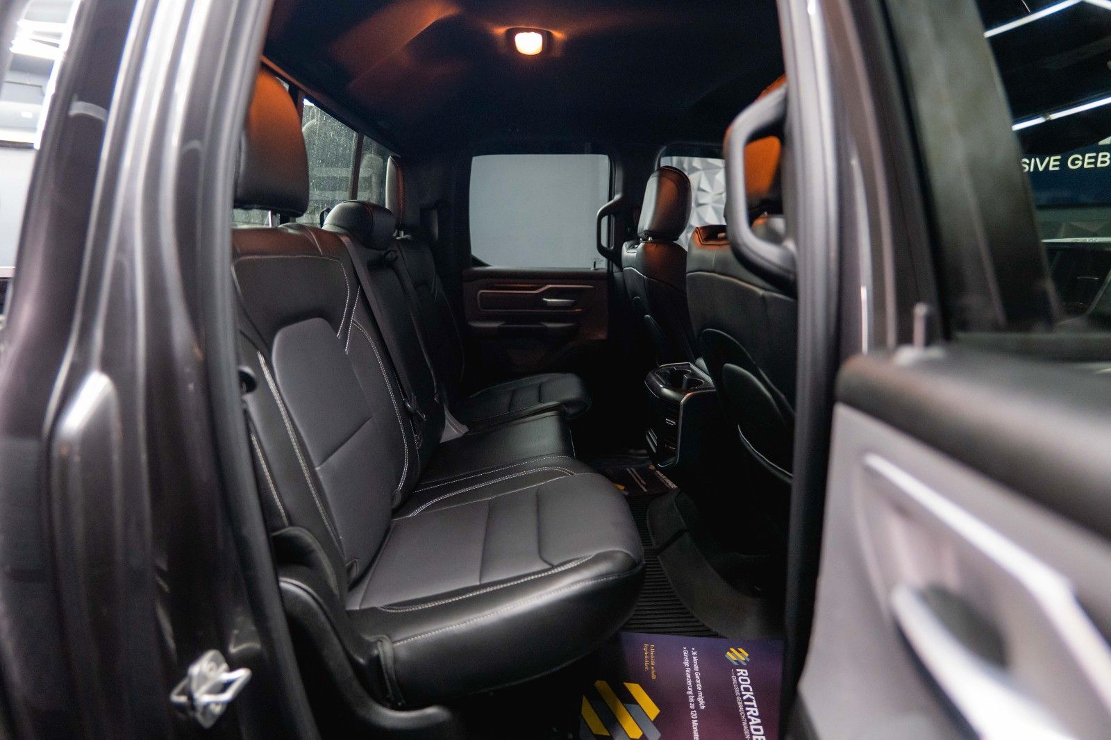 Fahrzeugabbildung Dodge RAM 5.7 V8 HEMI 4x4 OFFROAD Night Limited 19%