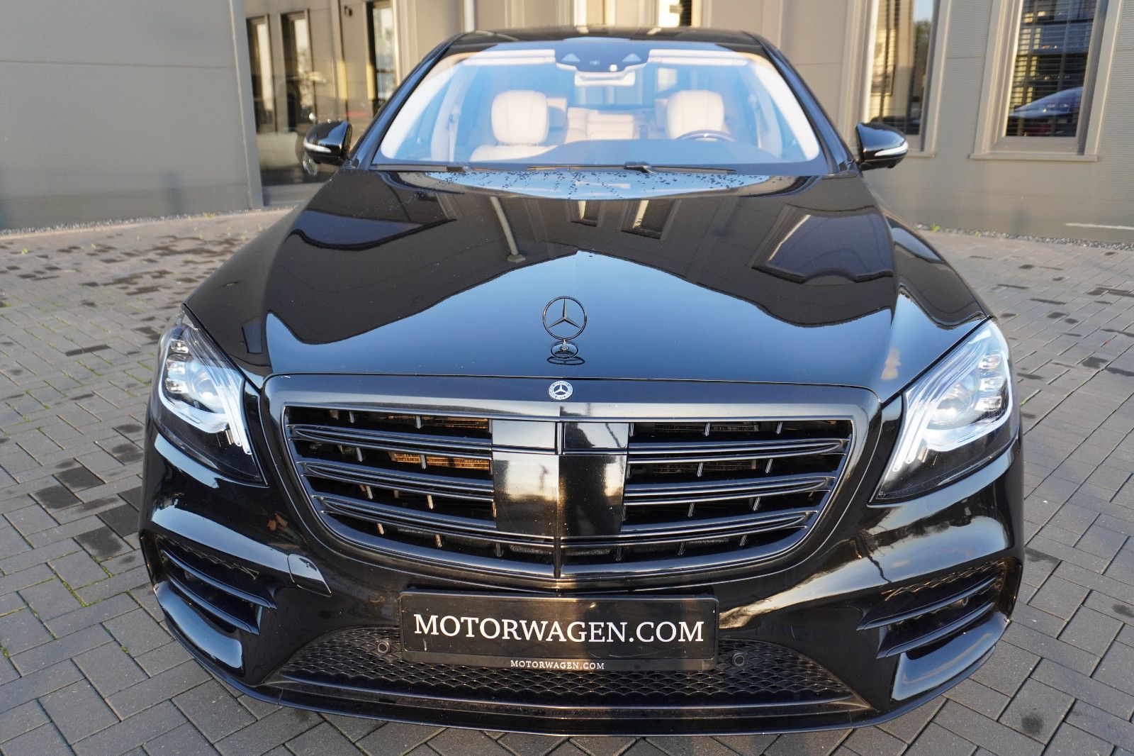 Fahrzeugabbildung Mercedes-Benz S 560 4Matic L AMG
