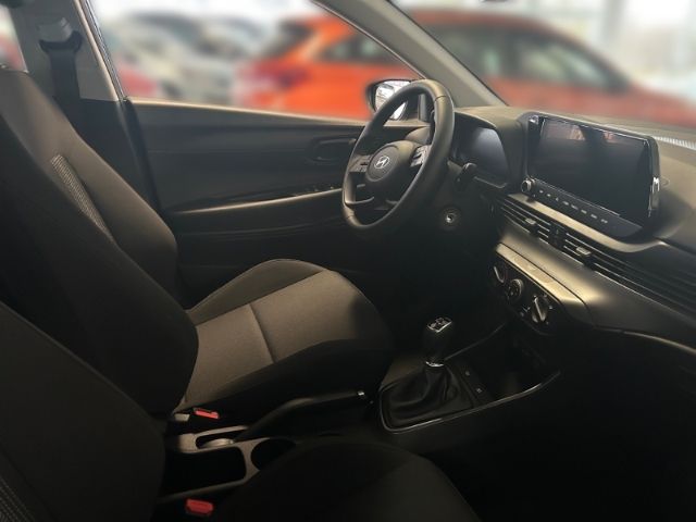 Fahrzeugabbildung Hyundai BAYON FL (MY25) 1.0 T-GDI Select Navi Kamera Ein