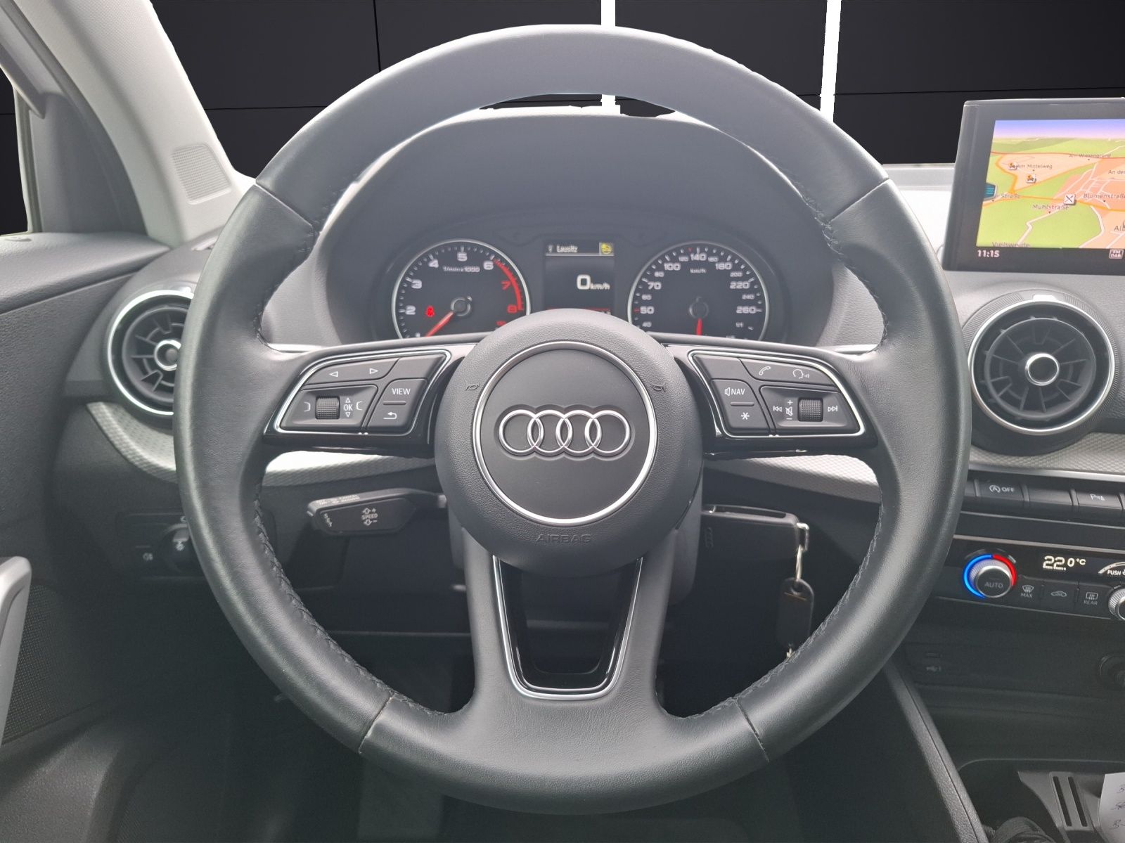 Fahrzeugabbildung Audi Q2 35 TFSI S-tronic LED Navi PDC SH