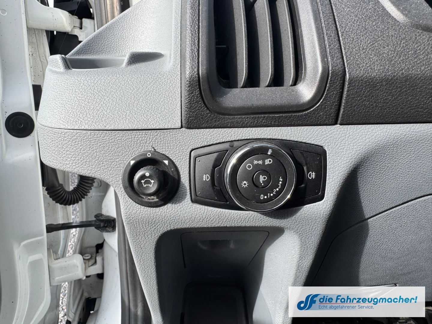 Fahrzeugabbildung Ford Transit Kombi 350 L3 Trend Temp *1750