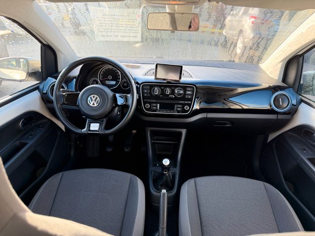 Volkswagen Up! cross*