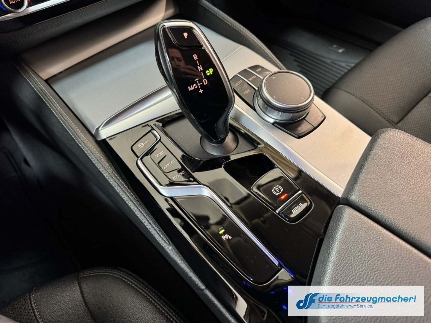 Fahrzeugabbildung BMW 530 d Touring M Paket Navi Digitales Cockpit LE