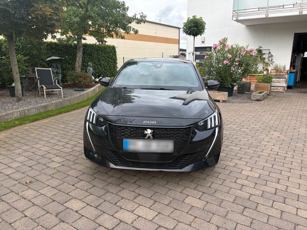 Image of Peugeot e-208
