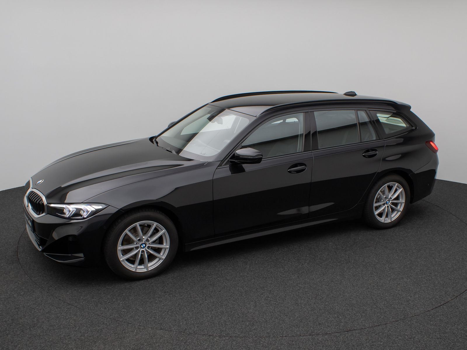 Fahrzeugabbildung BMW 320d Kamera DAB Sportlenkrad Komfort AHK Alarm