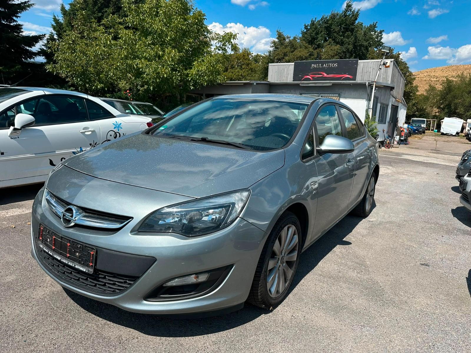 Opel Astra J Lim. 4-trg. Active ecoFlex