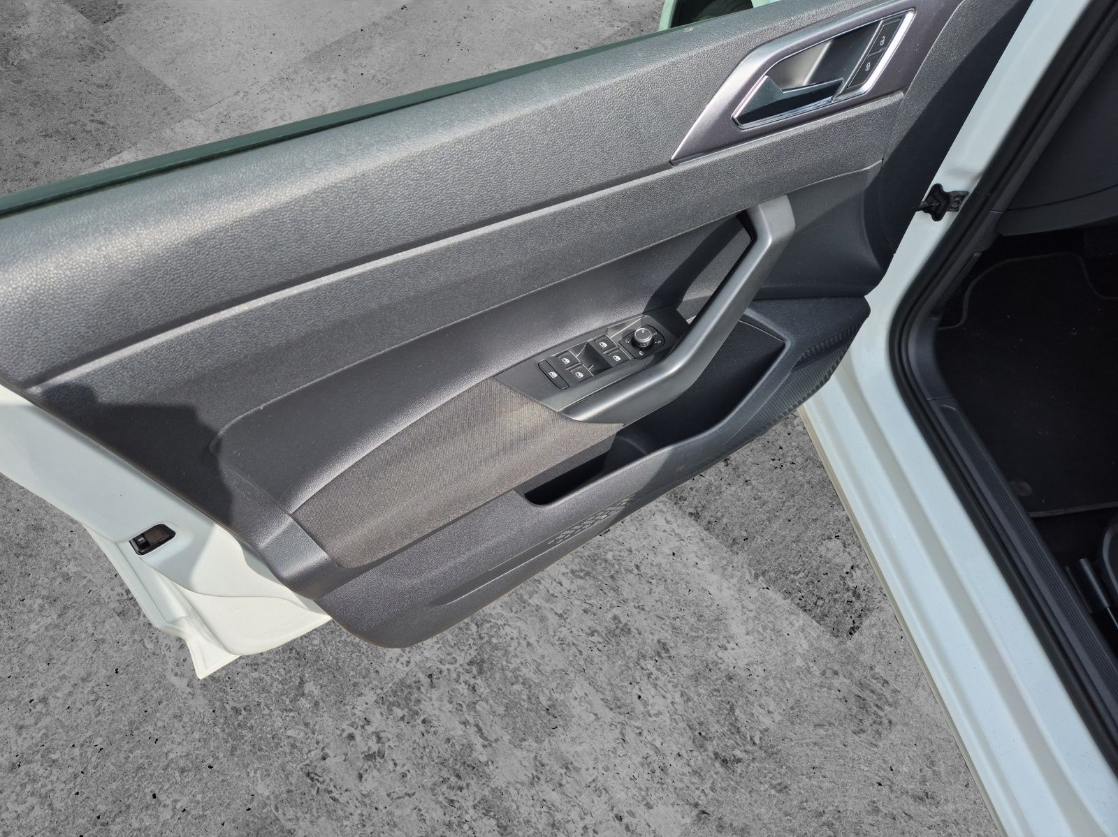 Fahrzeugabbildung Volkswagen Polo TSI Style DSG Matrix AHK AID ACC Park-Assis