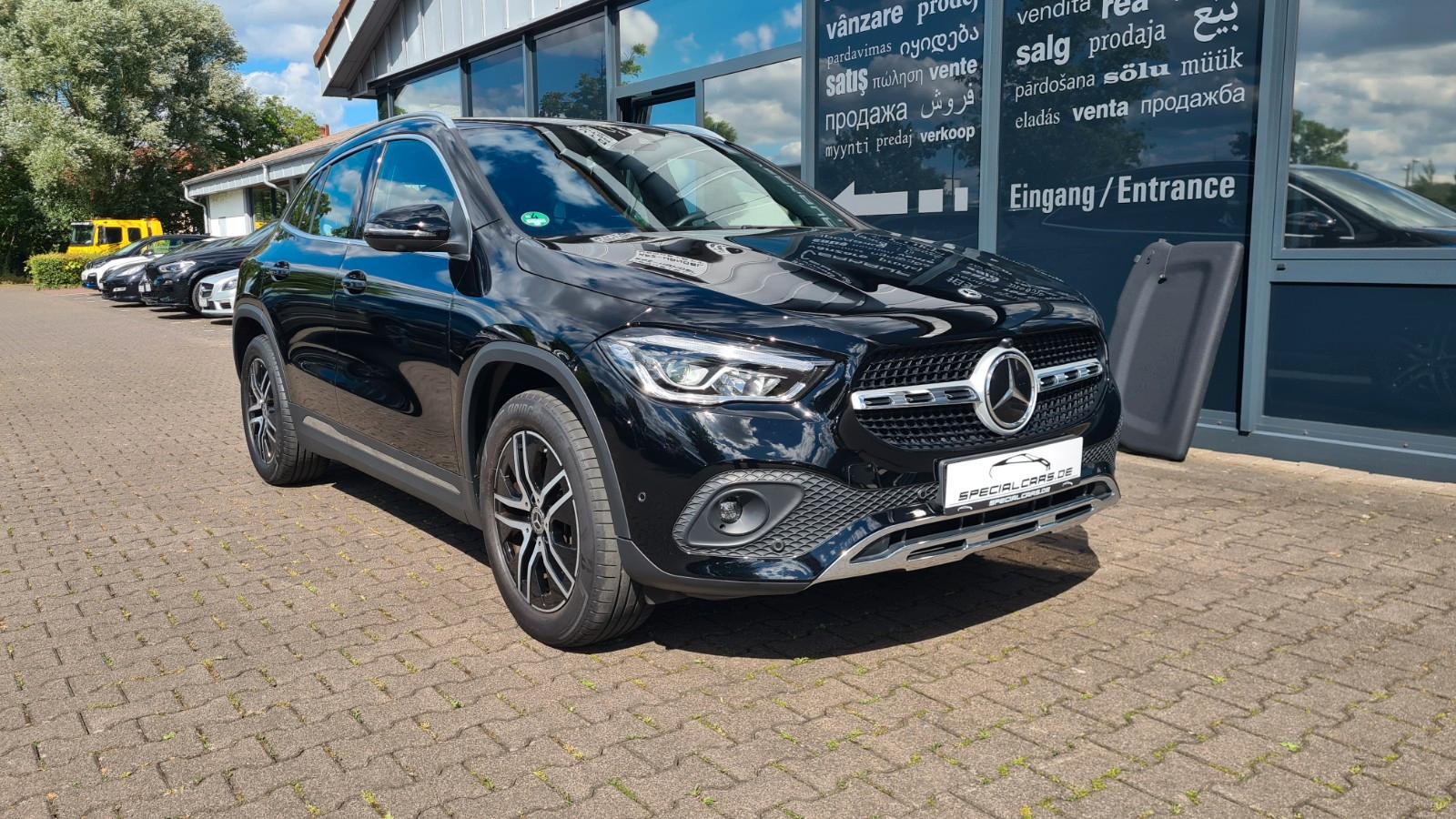 Mercedes-Benz GLA 200 4M 8G DCT - ASSISTS - AHK - 360° -
