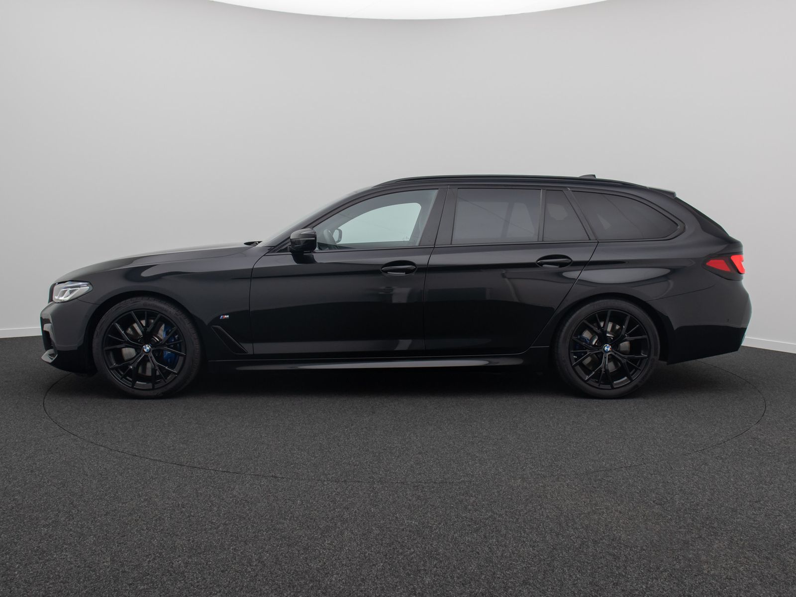 Fahrzeugabbildung BMW 540d xD M Sport DAB HUD HiFi Laser AHK Panorama