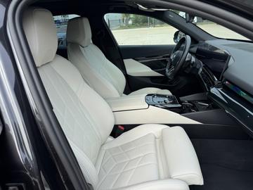 صورة مصغرة 26 لـ 2025 BMW I5