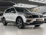 Volkswagen Tiguan Highline 4Motion 2.0 TDI ST-HZG/PANO/AHK - Volkswagen Tiguan mit Diesel-Antrieb: Vollleder, Beheizbares Lenkrad, Automatik