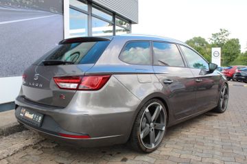 Fahrzeugabbildung SEAT Leon 2.0 TDI ST FR Navi Pano LED