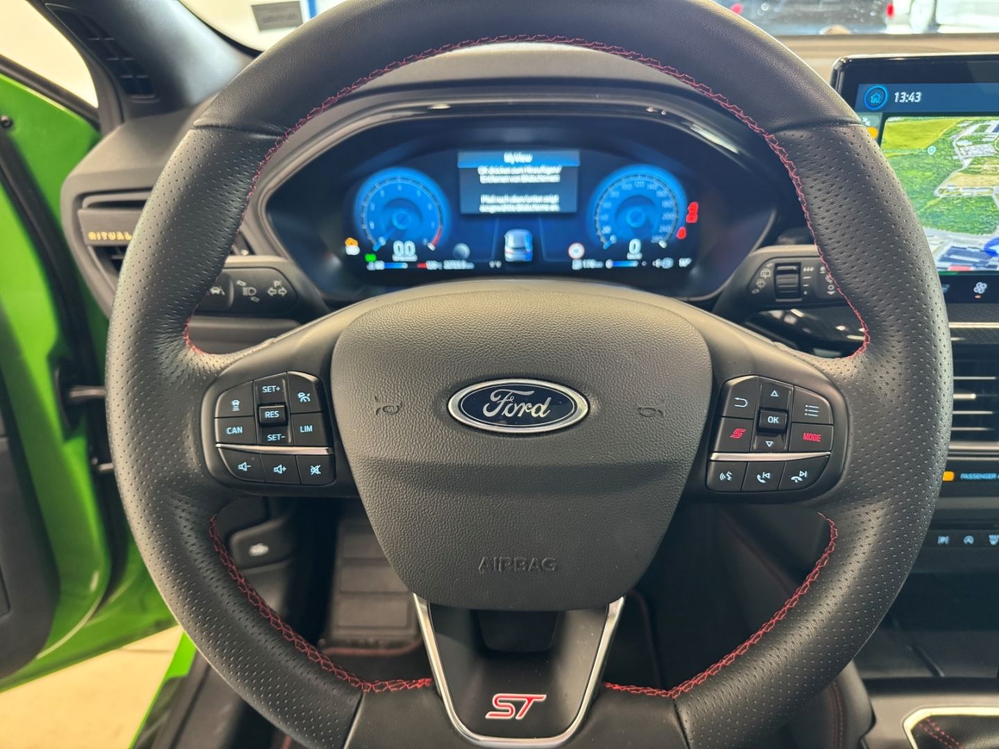 Fahrzeugabbildung Ford Focus ST X 2.3 EcoBoost B&O LED Head-Up Kamera