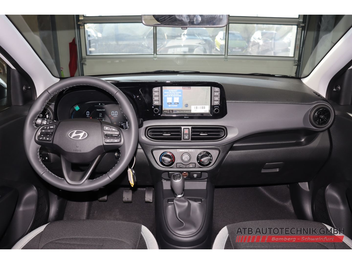 Fahrzeugabbildung Hyundai i10 Select MY25 1.0 Benzin 63 PS 5-MT 2WD Navi A
