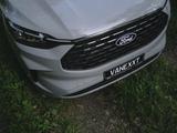 Ford vanexxt Tourneo Custom Titanium - Ford Wohnmobile & -wagen in München