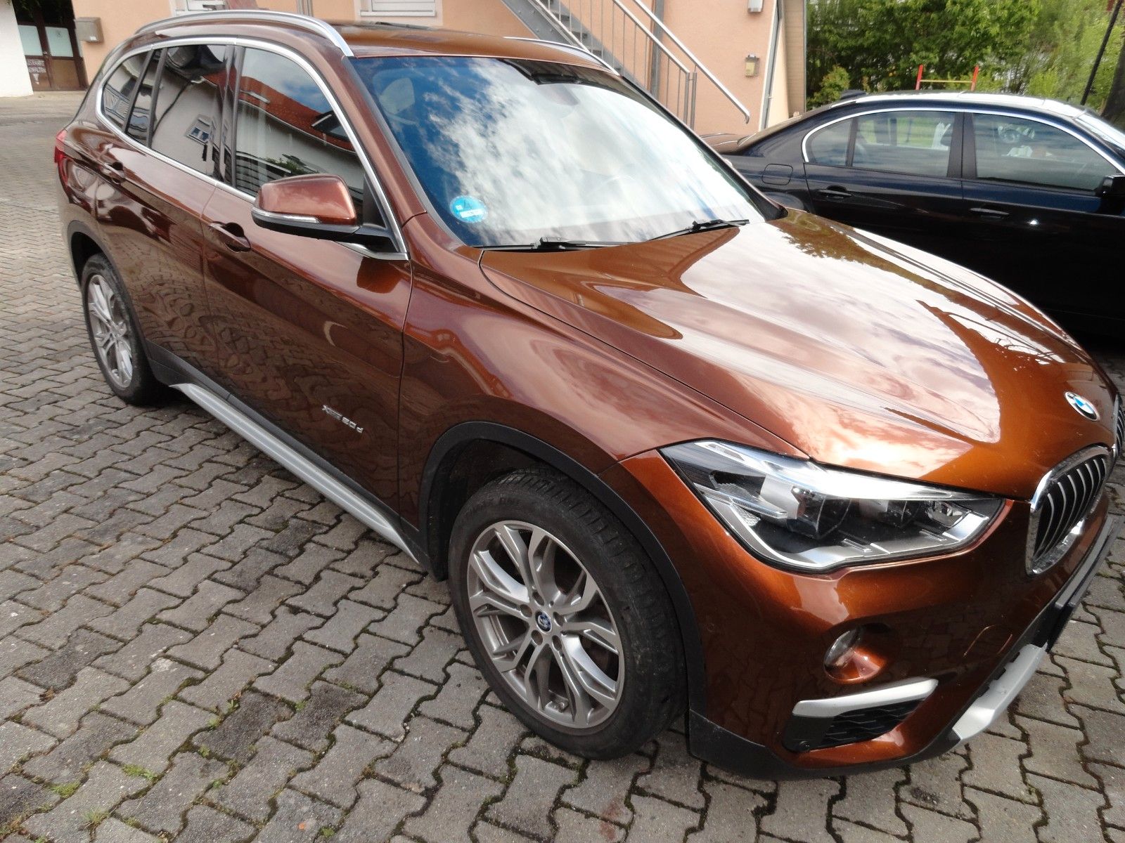BMW X1 xDrive20d - Pano, Automatik, AHK, Allrad