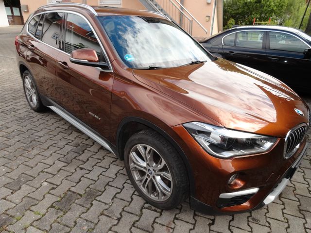 BMW X1 xDrive20d - Pano, Automatik, AHK, Allrad