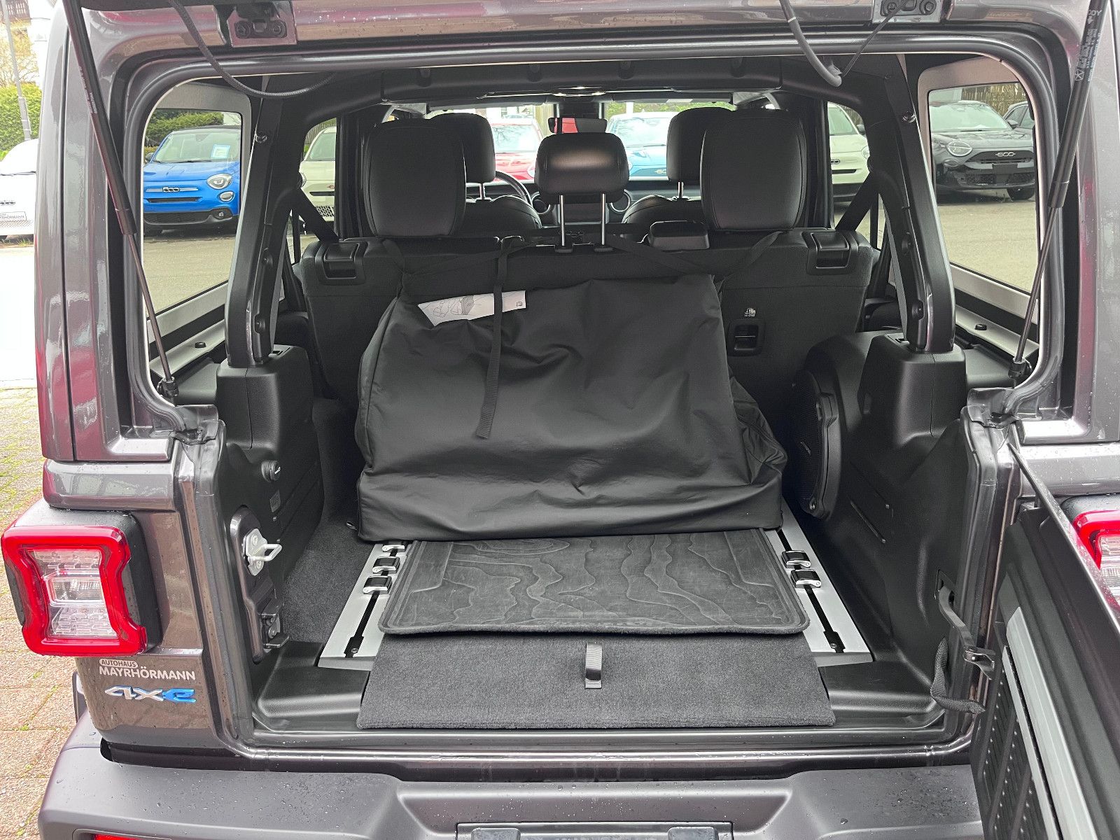 Fahrzeugabbildung Jeep Wrangler / Wrangler Unlimited Plug-In Hybrid Sah