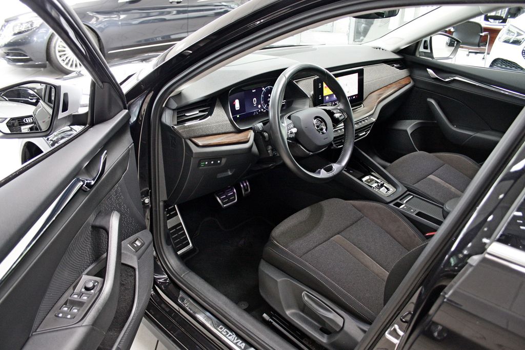 Skoda Octavia Scout 4x4 First Edition AHK NETTO 23.800