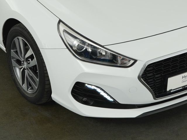 i30 PASSION+RÜCKFAHRKAMERA+SITZ-/LENKRADHEIZUNG+