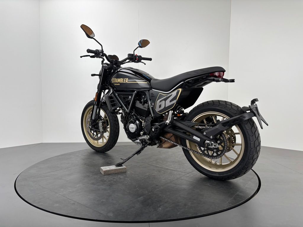 Fahrzeugabbildung Ducati SCRAMBLER FULL THROTTLE *NEUWERTIG *1. HAND