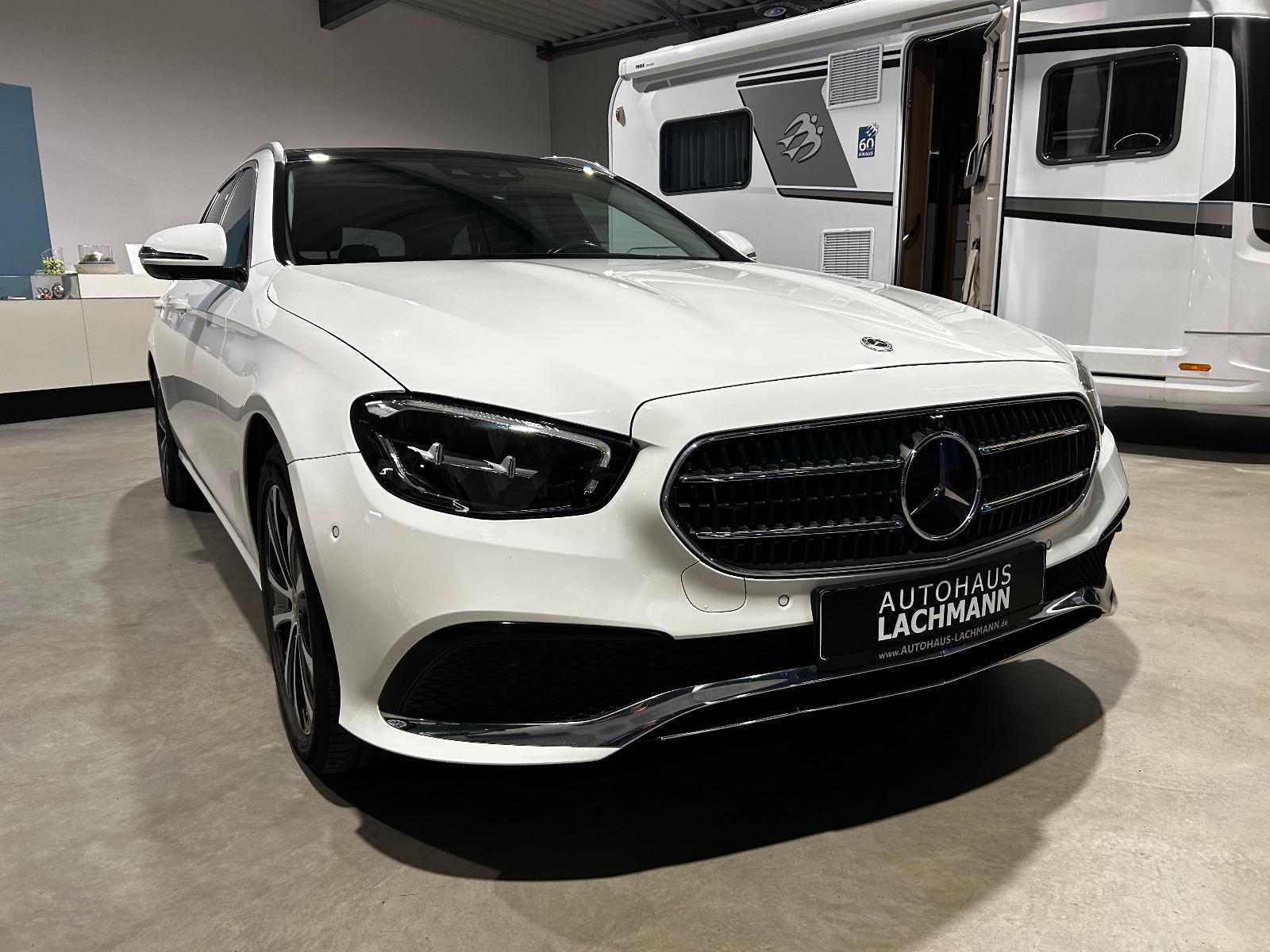 Mercedes-Benz T-Modell E 300 de, AHK, Panorama, DISTRONIC