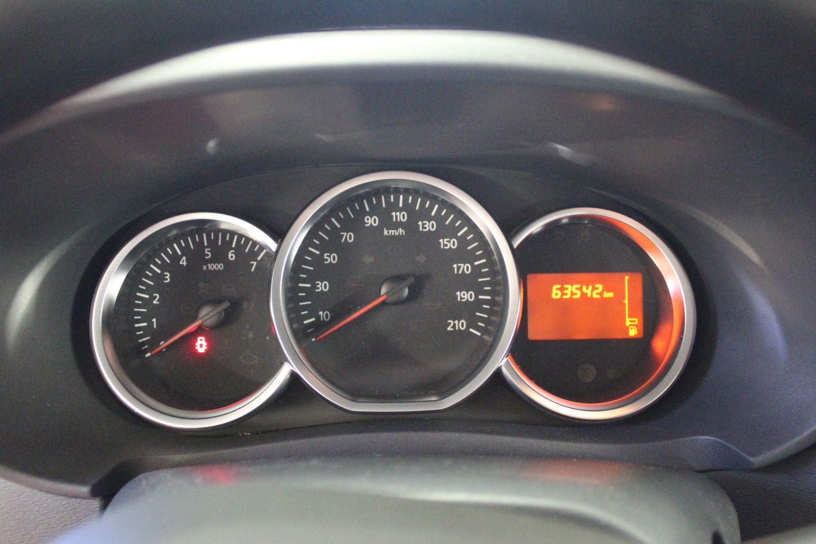 Fahrzeugabbildung Dacia Dokker 1.6 SCe 100 Laureate *Allwetterreifen*