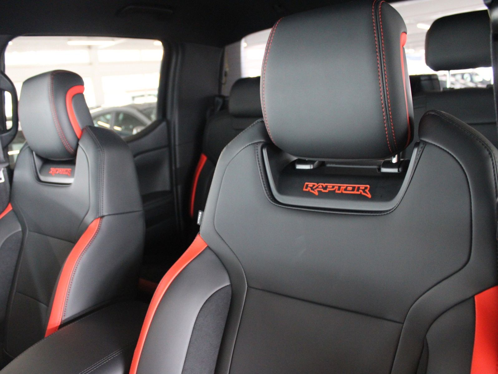 Fahrzeugabbildung Ford Raptor 3.0 EB DoKa AHK RAPTOR PAKET ACC 360°CAM