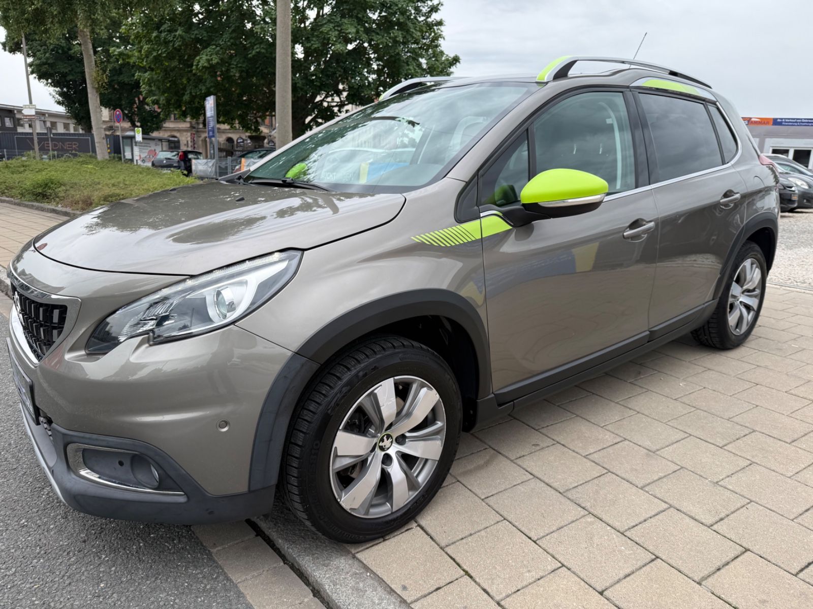 PEUGEOT 2008
