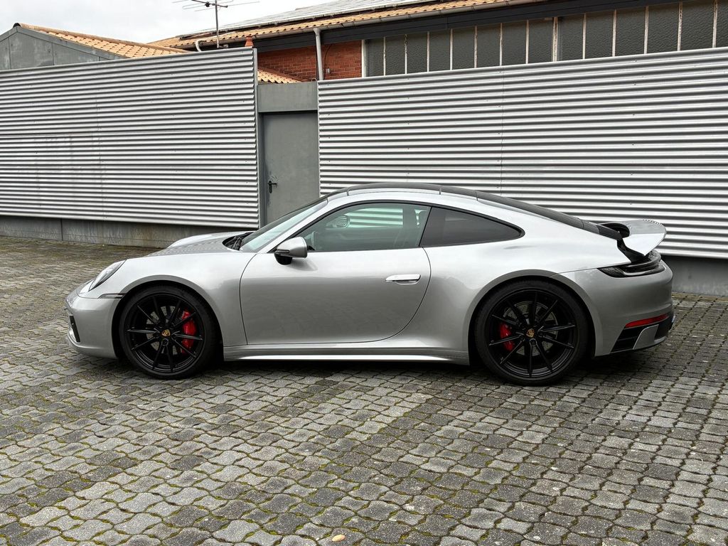 PORSCHE 911 2020