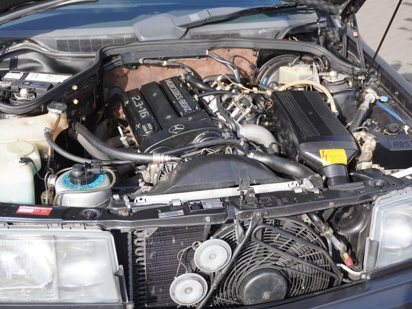 Fahrzeugabbildung Mercedes-Benz 190 E 2,3 16 V