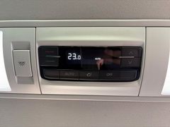 Fahrzeugabbildung Volkswagen T6.1 Multivan Gen. Six 150 PS DSG - VOLL*elek.Tü