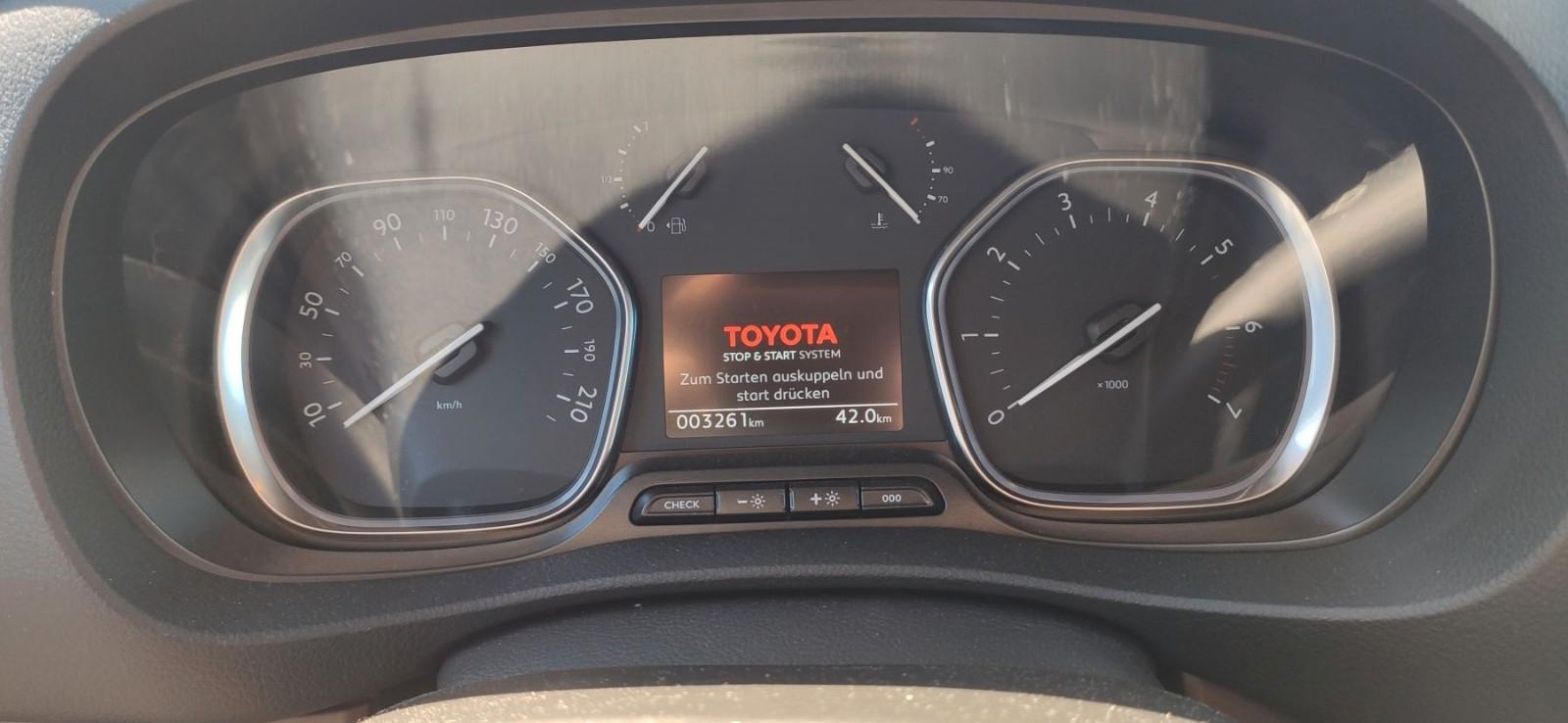 Toyota Proace (Verso) 2,0-l-D-4D 110kW L1 Family Co...