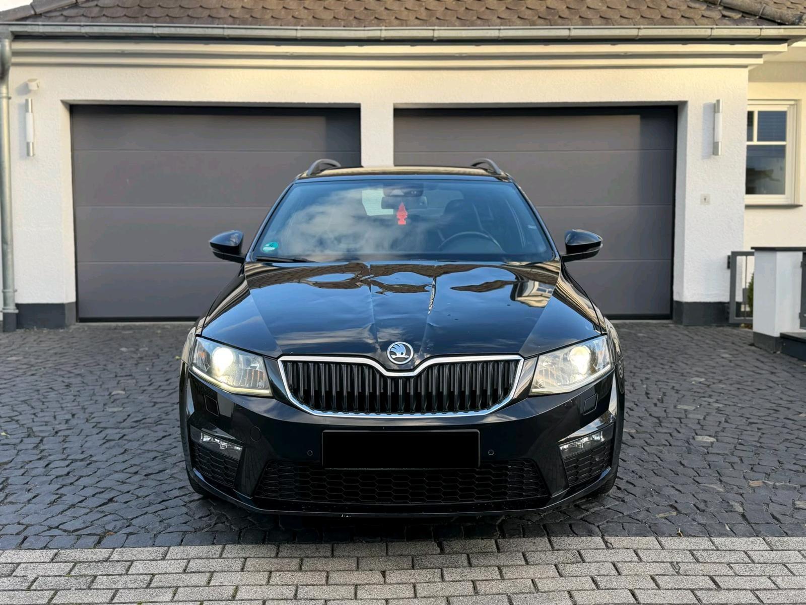 Skoda Octavia 2014 — interior